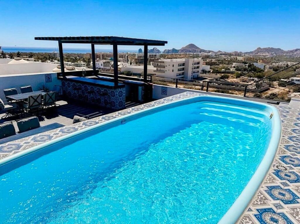 Los Cabos Cumbre Del Tezal Discover Yameto in Cabo San Lucas, a condominium that blends modern design, functionality, and comfort in every space. Featuring two bedrooms, two full bathrooms, and parking for two cars, it stands out for its high-quality finishes such as marble flooring and a fully equipped kitchen with a quartz countertop. It is delivered fully equipped with included appliances: a 5-burner electric ceramic cooktop, a three-door French Door refrigerator, and a microwave hood. Additional features like a smart lock and a private terrace.Yameto elevates your lifestyle with amenities designed for maximum enjoyment: a swimming pool, gym, green areas, children's spaces, and a rooftop for gathering or relaxing. With 24/7 security and controlled access. – 101 Av. Crispin Ceseña, Cabo Corridor, BS