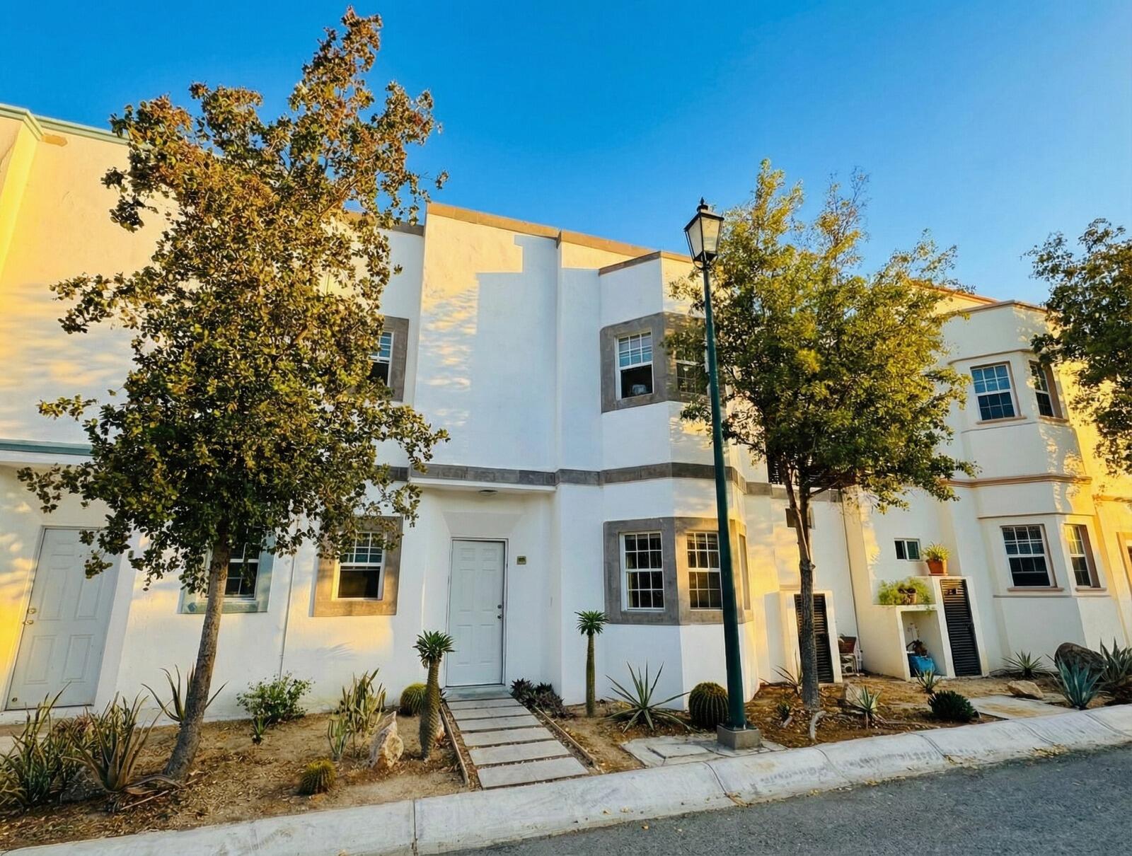 Los Cabos Amalfi 3BR / 2.5BA home in Amalfi Residential Community El Tezal. Fully equipped kitchen, functional layout, rooftop potential . Gated amenities include pool, BBQ areas, tennis courts, green spaces, and 24/7 security. Ideal for residence or investment. for sale