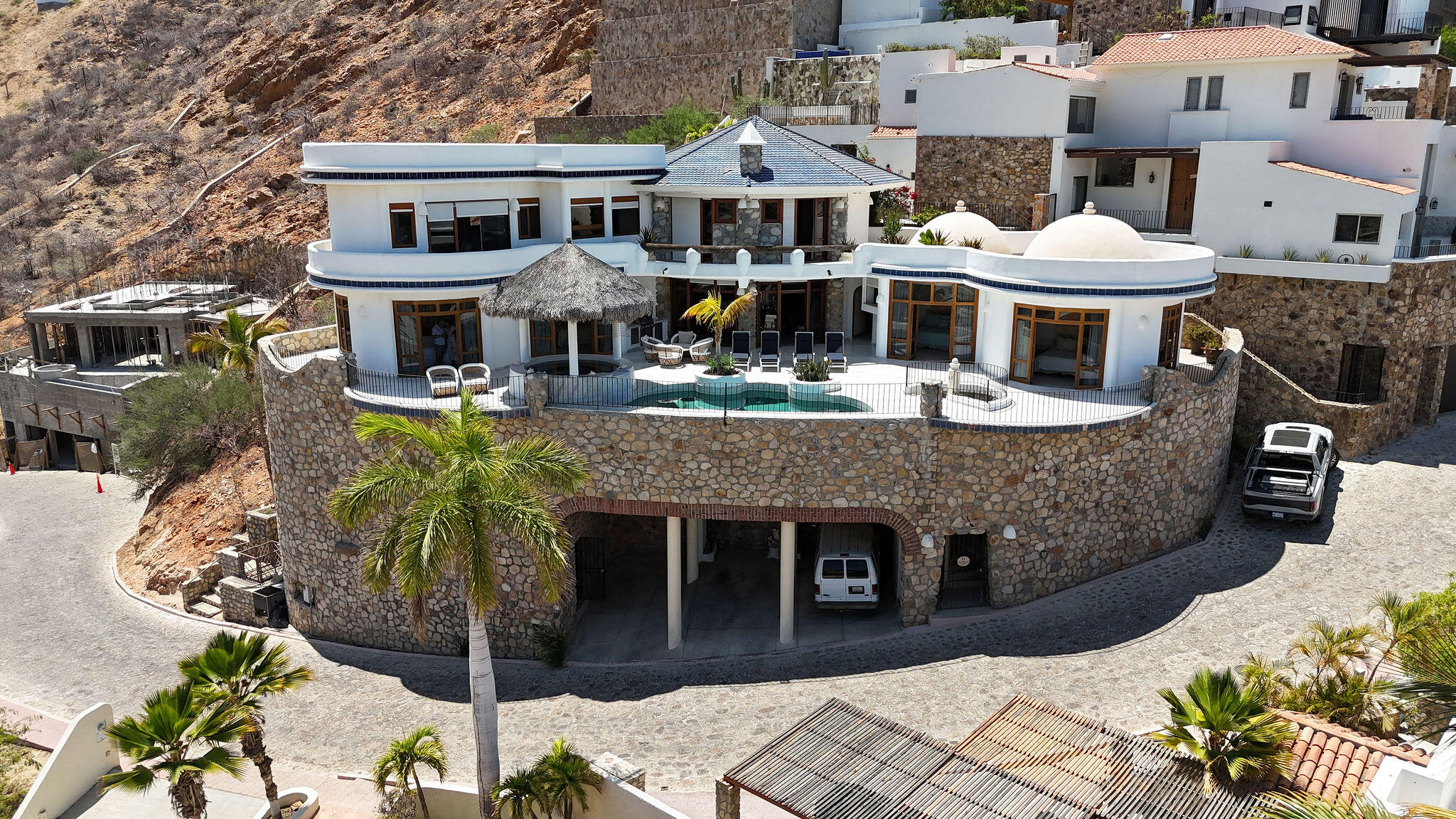 Los Cabos Pedregal Csl Welcome to the house of your dreams, or translated, Casa de los Sueños!! Nestled in the serene and established community of Pedregalito, this fully remodeled, move-in-ready home combines contemporary style with expansive living spaces. Just steps from the iconic Pedregal Beach, Casa de los Sueños features breathtaking ocean for sale