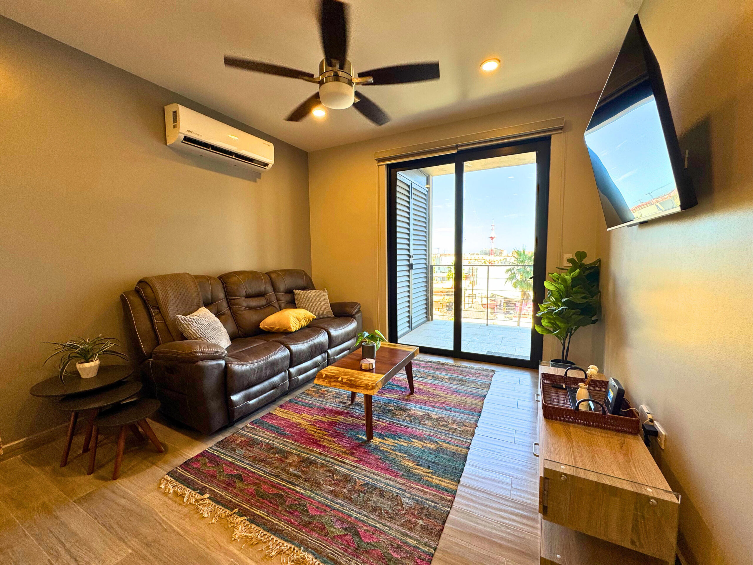 Los Cabos Vista Vela Discover this spectacular condominium offering breathtaking for sale