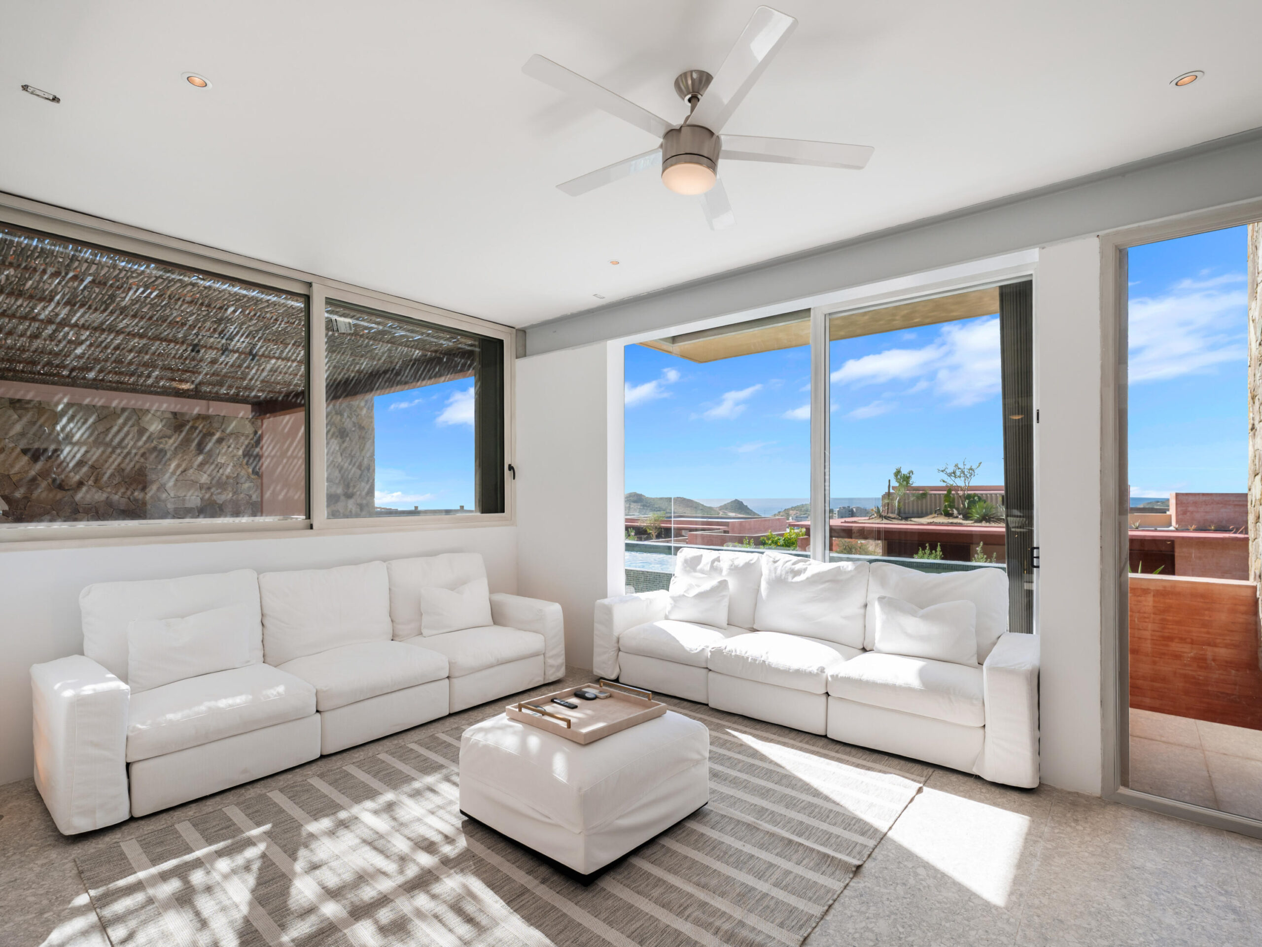 Los Cabos Residencial La Jolla Casa Tigre is located in La Jolla, a well-positioned community offering convenient access to San José del Cabo and the corridor. This house has ocean for sale