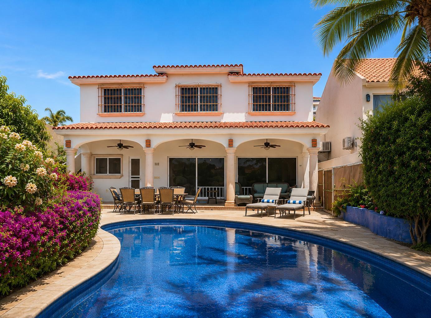 Los Cabos Rancho Par-El Cielito Hot sale! Priced to sell Modern Tuscan Townhome in El CielitoLocated atop Rancho Paraíso, this beautiful 3 bedroom, 3 bathroom corner unit offers privacy, and tranquility. Enjoy stunning ocean for sale