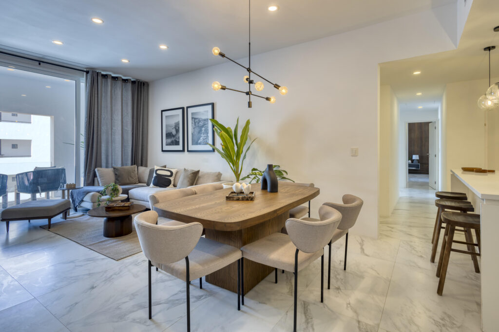 Los Cabos The Five Discover Unit 204 at The Five, located in the desirable El Pedregal community of Cabo San Lucas. This fully furnished 2-bedroom, 2.5-bath condo features 1,338 sq.ft. of living space with impressive marina, downtown, and ocean – Av. Paseo del Pescador, Cabo San Lucas, BS