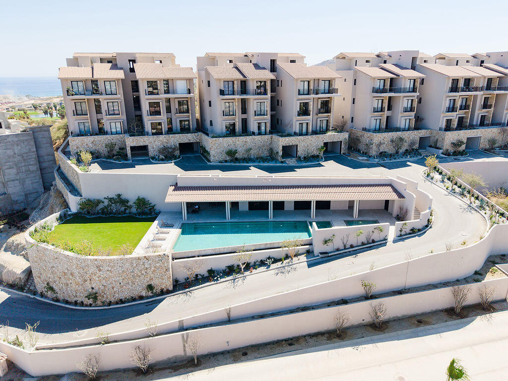 Los Cabos Hd Iii Welcome to HD Three Unit 404 — a beautifully finished penthouse residence featuring two bedrooms, secure underground parking with your own designated space, and elevator access directly to your floor. Enjoy calming ocean for sale