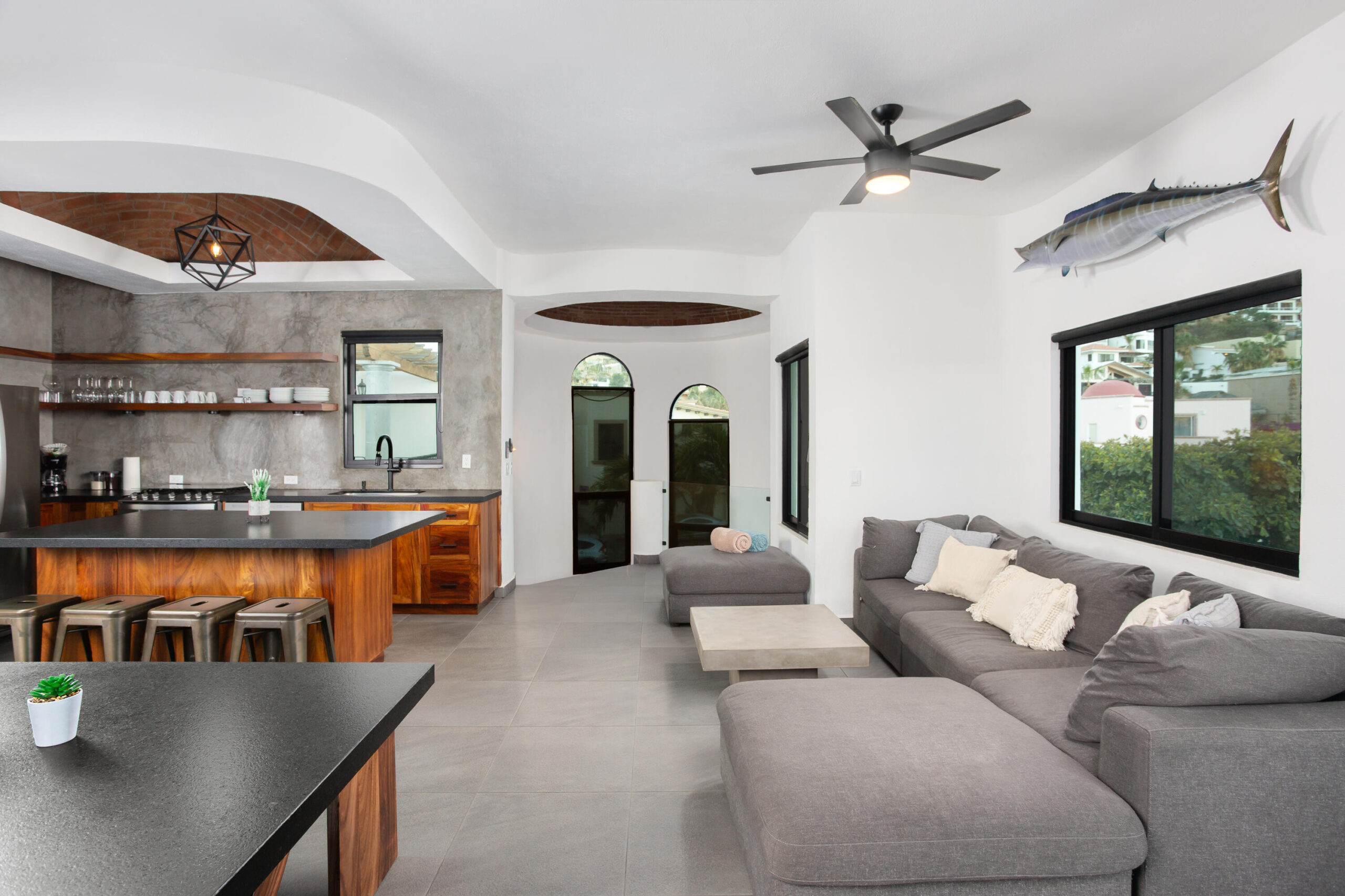 Los Cabos Rancho Paraiso Ests Beautiful 3-bedroom home in Rancho Paraíso Estates, Los Cabos. Located in an exclusive gated community, it offers panoramic ocean for sale