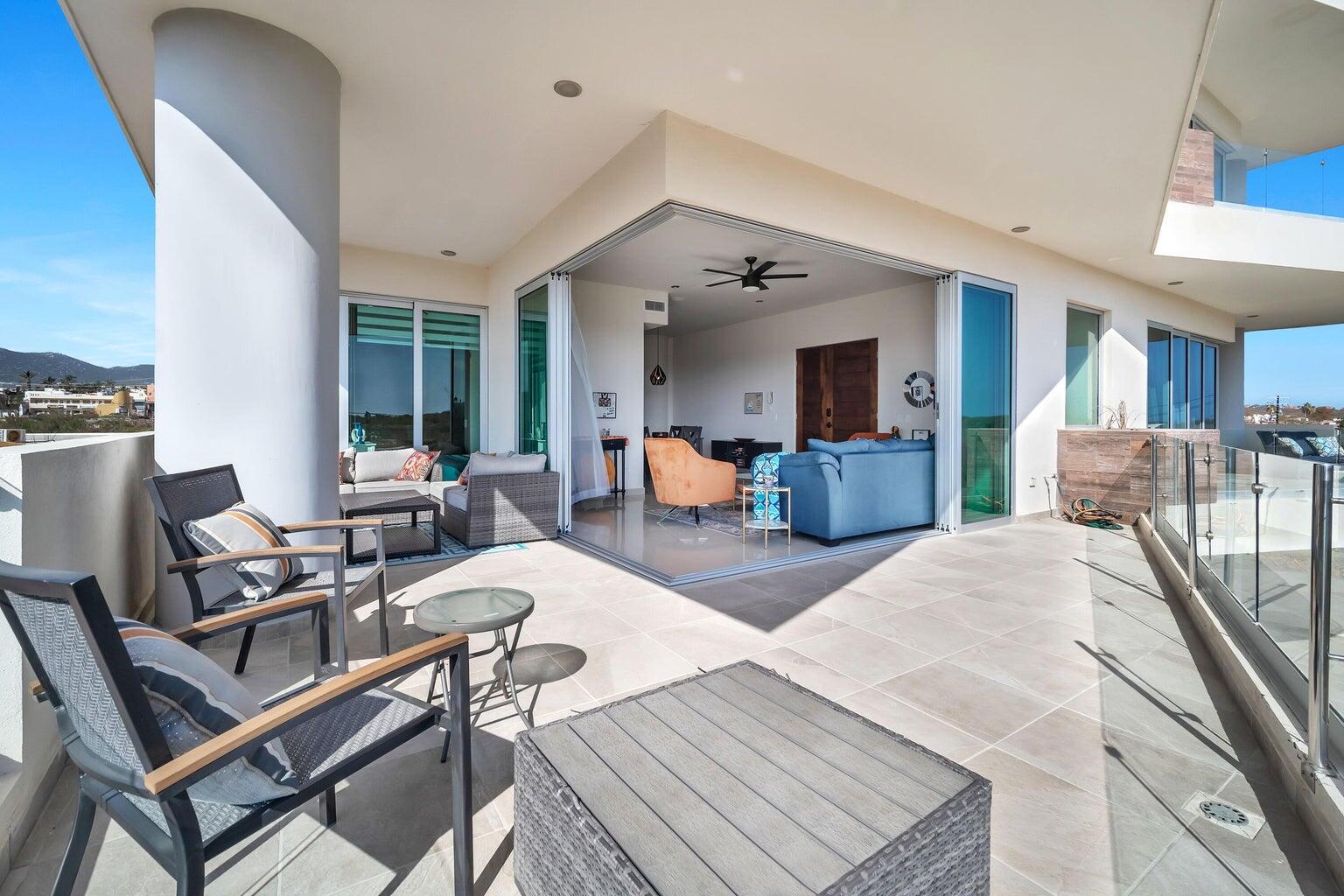 Los Cabos Cora Stunning 3BR, 3.5BA penthouse in Cora Sunset with a private upper sundeck and whirlpool tub boasting panoramic ocean and golf for sale
