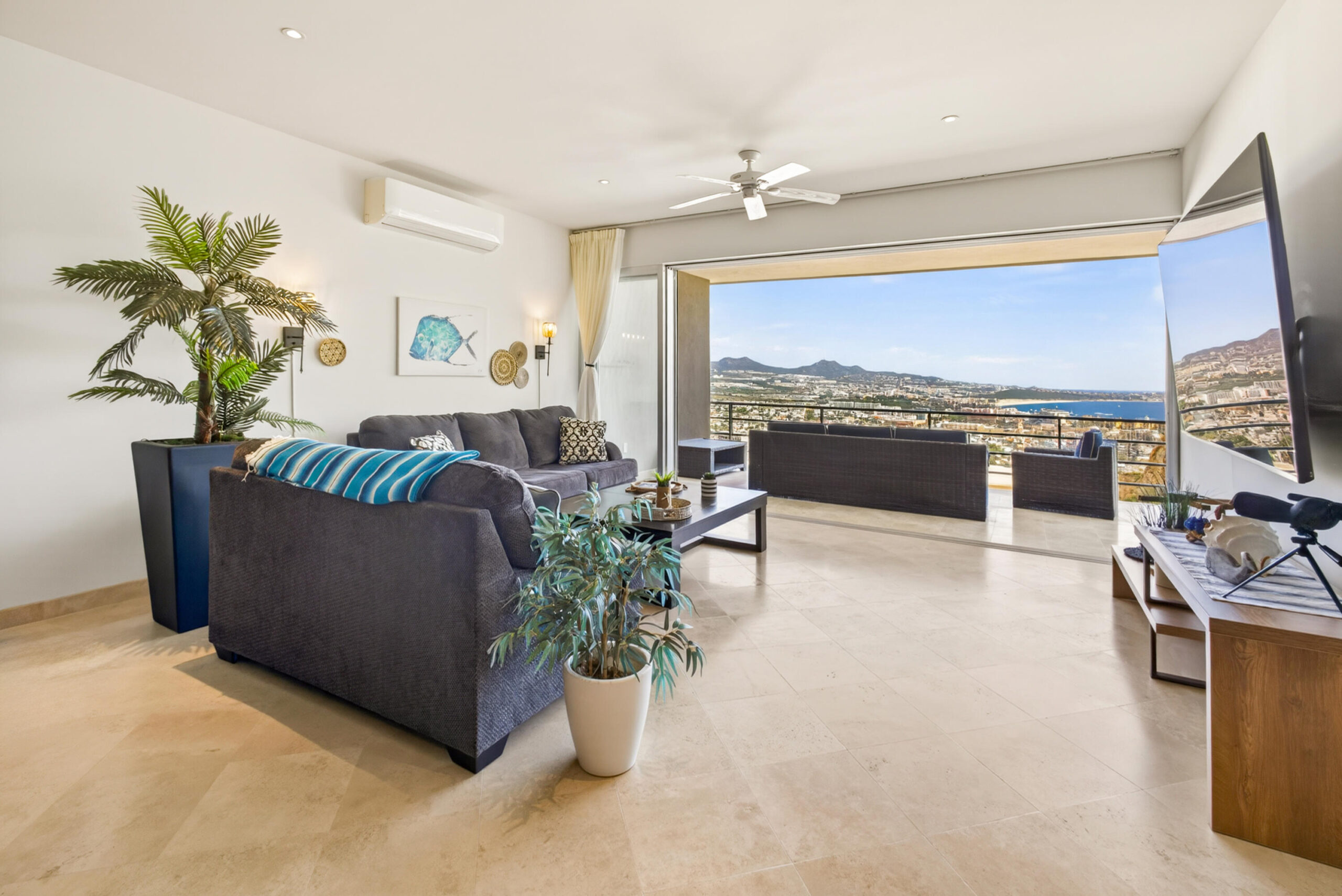 Los Cabos Ventanas Charming Penthouse located within the community of Ventanas del Cortés, situated in El Tezal, Cabo San Lucas. This 2-bedroom, 2-bath condo offers a rooftop with incredible for sale