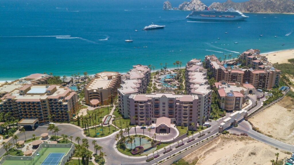 Los Cabos Villa La Estancia You will certainly spoil yourself in this newly upgraded villa Ideal location on World Famous Medano Beach in Cabo San Lucas With straight on – Camino Viejo a San José Km 0.5, Cabo San Lucas, BS