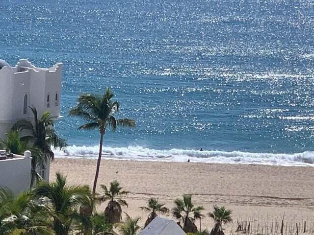 Los Cabos Mar Y Sol Condos !!TWO BEDROOM PENTHOUSE!! Enjoy coastal living at its finest in this two bedroom, two and one half baths Penthouse condo with incredible, expansive ocean for sale