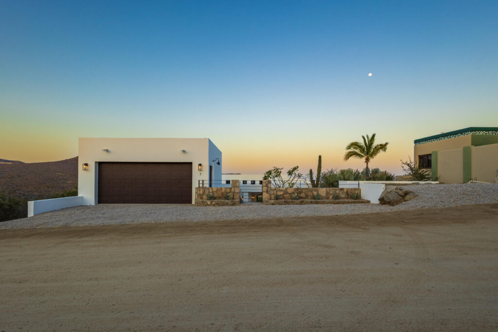 Los Cabos Cabo Colorado Discover modern luxury in this exquisitely designed home, built in 2020 and nestled within the exclusive, beachfront, private gated community of Cabo Colorado in San José del Cabo—just 2 miles from Palmilla Beach. Enjoy the convenience of living just steps from a stunning, sandy private beach within the community.With a striking contemporary aesthetic, this residence features gleaming white marble floors, beautifully appointed marble bathrooms, and captivating ocean – Casa Vista, Lot 7, San Jose del Cabo, BS