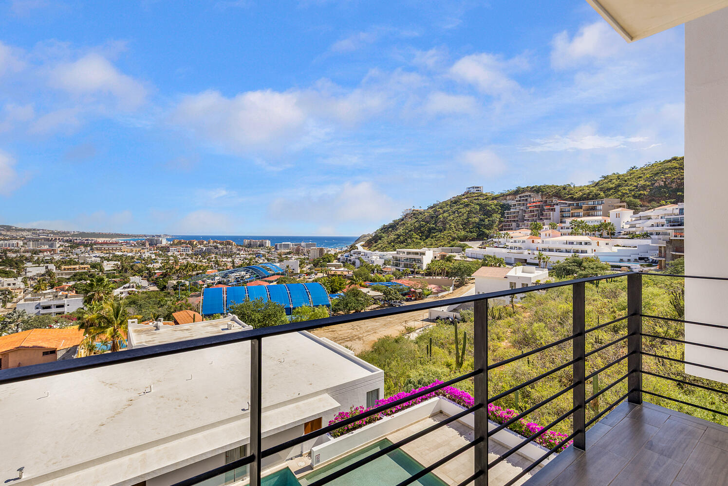 Los Cabos Vista Vela Discover this spectacular condominium offering breathtaking for sale