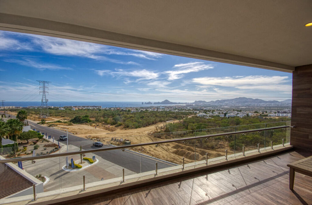 Los Cabos Marea Los Cabos Move-in ready and fully furnished Modern design with spacious, bright interiors Private balcony Amenities include pool, gym, parking, and 24/7 security Just minutes from the beach, close to restaurants, shops, supermarkets, and with easy access to main roads. High Investment Potential Ideal for generating income through short- or long-term rentals in a booming tourist area. – Duara, Cabo Corridor, BS
