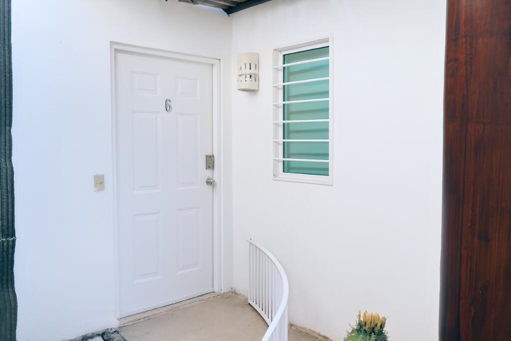 Los Cabos Terranova Terranova Residencial Hermosa casa amueblada y lista para habitar. Cuenta con 3 amplias recámaras (2 con terraza), 2.5 baños, sala, cocina y comedor y cisterna de 5,000L. Disfruta del patio privado con asador y horno para pizza.Acceso a áreas comunes con enorme jardín, juegos infantiles, Pet Park, pérgola y asador. Seguridad 24/7 con videovigilancia!* * * * * * * * *This fully furnished house is move-in ready, featuring 3 spacious bedrooms (2 with terraces), 2.5 bathrooms, living room, kitchen, dining area and 5,000 L water cistern. Enjoy a private patio with a BBQ & traditional pizza hovenAccess to common areas with a garden, pergola, kids & pets playground, and BBQ space24/7 security & video recording! for sale