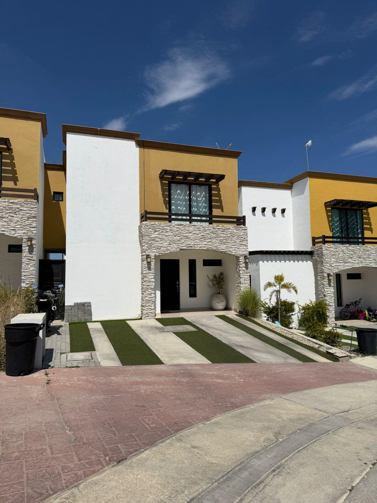 Los Cabos Camino Del Mar A unique opportunity to acquire a furnished home with 3 bedrooms, 2 and a ½ baths, 2 car garage, patio, and a rooftop with ocean, mountain and golf course for sale