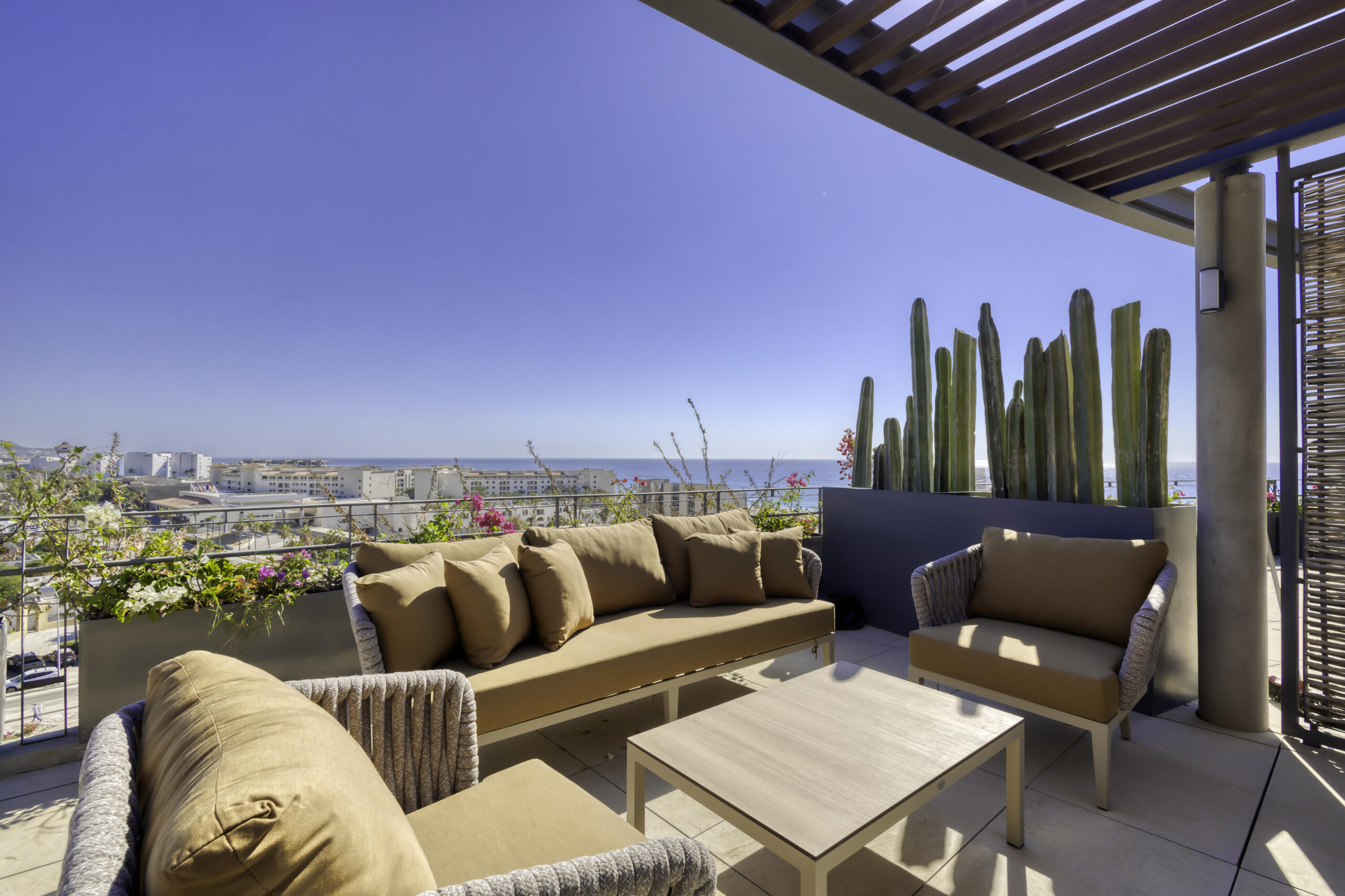 Los Cabos Maroma Los Cabos Boutique development located in El Tezal ( behind Santa Carmela Market), one of the fastest-growing and most desirable areas in Cabo San Lucas. This exclusive project offers only 8 units, with just 2 condos per floor, ensuring privacy and comfort.Each unit features:2 bedrooms,2 full bathrooms + 1 half bath, Open-concept kitchen, living, and dining area.Ocean for sale