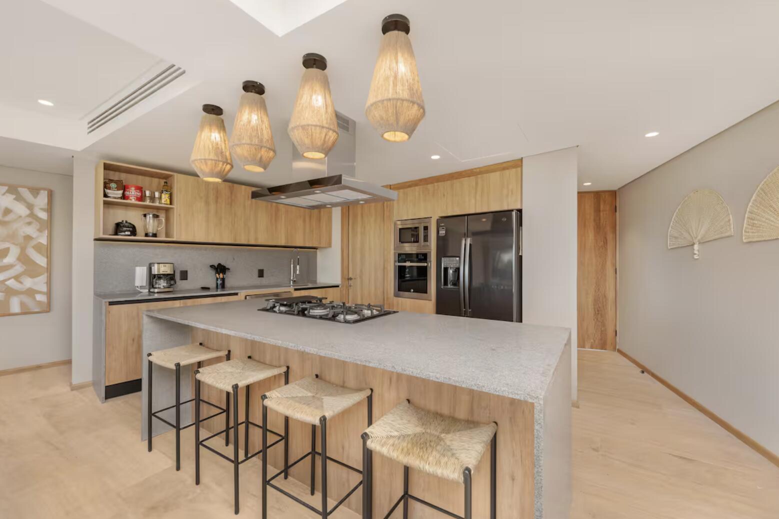 Los Cabos Sjd D/Town:General Description:This charming 2-bedroom, 2-bathroom furnished condo, located in the Fonatur Zone in San José del Cabo. First-level unit with a granite countertop kitchen, living and dining area, lateral terrace, and front terrace with for sale