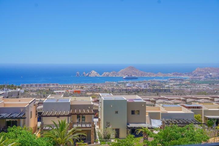 Los Cabos Ventanas Perched in a breathtaking setting with sweeping ocean for sale