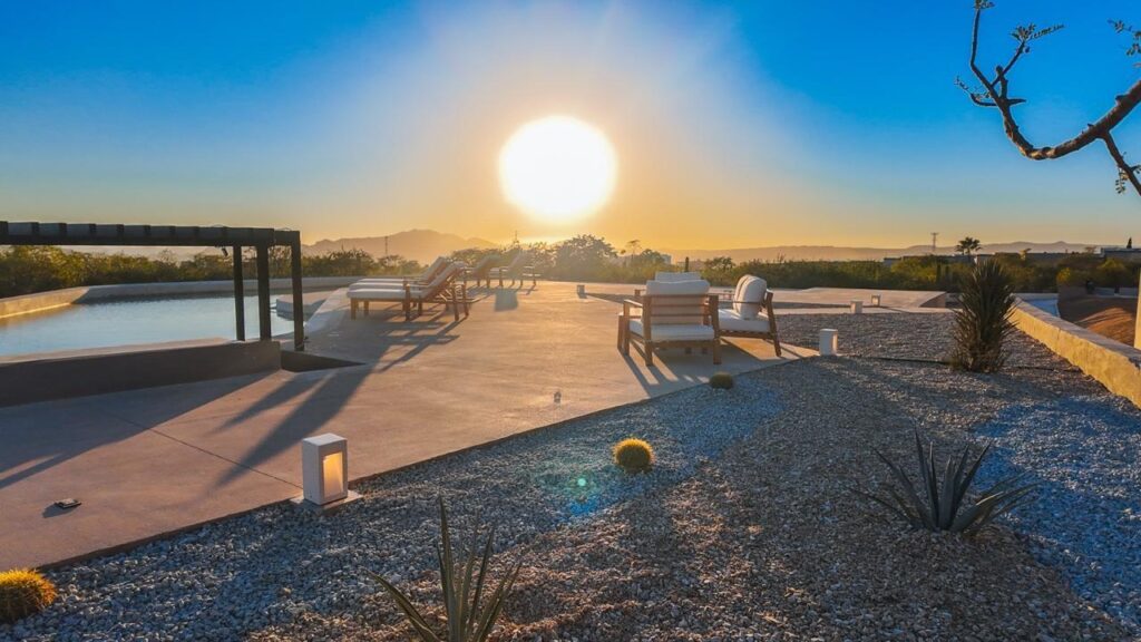 Los Cabos Monte Rocella Welcome to Monte Rocella, a planned master community in the heart of Tezal. This 3 bedroom 2 bathroom PENTHOUSE with the rooftop has a private plunge pool. The panoramic – SN Phase 2, Cabo Corridor, BS