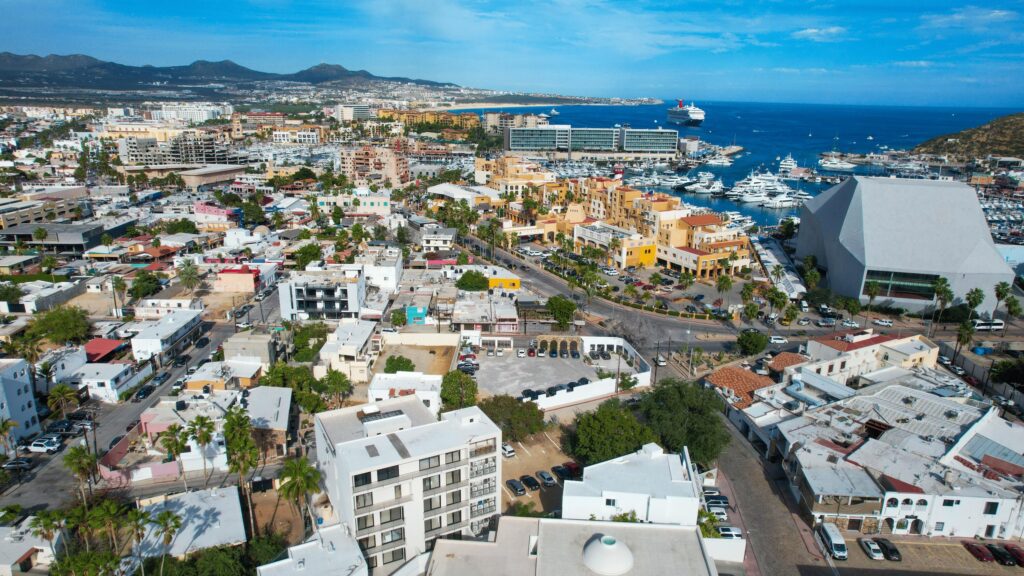 Los Cabos Mirador This modern apartment for sale in Mirador San José del Cabo offers sleek contemporary style. It features 3 spacious, bright bedrooms, ideal for families or investors. Large windows provide stunning ocean – SUBIDA DEL COYOTE, Cabo San Lucas, BS
