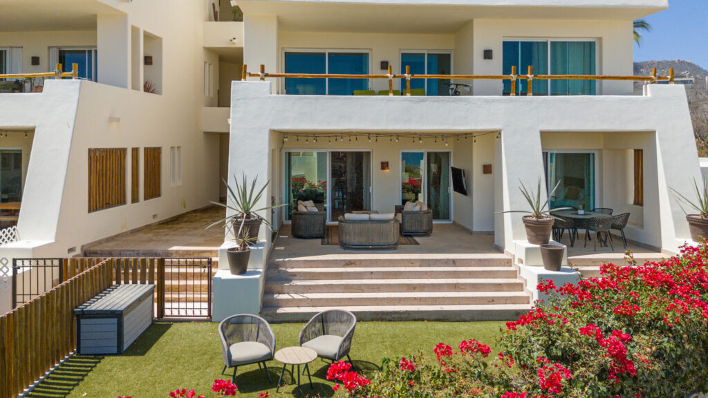 Los Cabos Villa La Estancia This oceanfront villa offers a completely furnished abode with oceanfront – with Private Yard, Cabo Corridor, BS