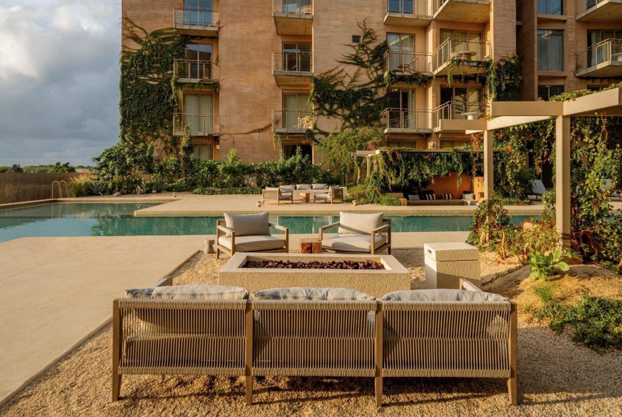 Los Cabos Balena Smart coastal living meets modern comfort at Balena Los Cabos. This low-density development with only 24 residences offers spacious 3-bedroom condos designed for comfortable living and strong investment potential in one of Cabo's fastest-growing areas.Ready to move in and fully completed, these modern residences feature quality finishes, open layouts, underground parking with elevator access, and spectacular ocean and Arch for sale