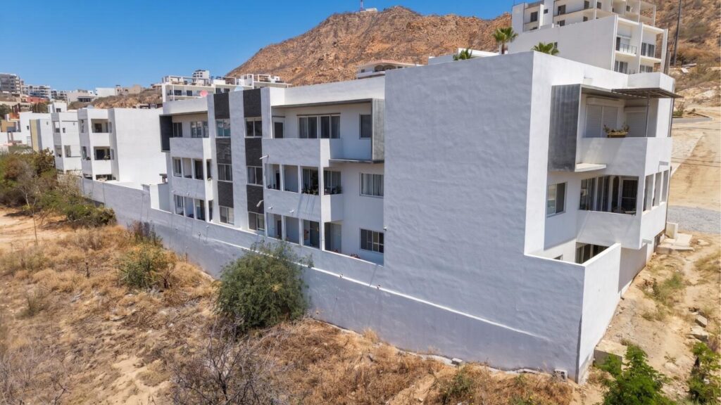 Los Cabos Lienzo Charro Condo for Sale at Torre Serena | Sunset, Cabo San LucasExcellent investment opportunity in Torre Serena, a residential community located in the area known as Sunset, in Cabo San Lucas, Baja California Sur.This second-level condo offers 102 m² of construction, featuring 3 bedrooms, 2 full bathrooms, living area, dining area, and a functional kitchen. It is sold furnished and ready to move in or generate income through long-term or vacation rentals.The property includes 1 assigned parking space, and the community offers controlled access with an electric gate for added privacy and security.Price: – Condo Torre Serena #202, Cabo San Lucas, Cabo San Lucas, BS