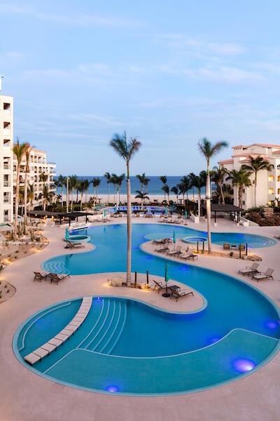 Los Cabos Centro Best Suites, comfort in the heart of San Lucas. Prime location just a 6-minute walk distance to Marina San Lucas. A complex with only 17 units offering an exceptional opportunity for investment and short or long-term rentals. Modern design. Infinity pool and roof garden with Marina for sale