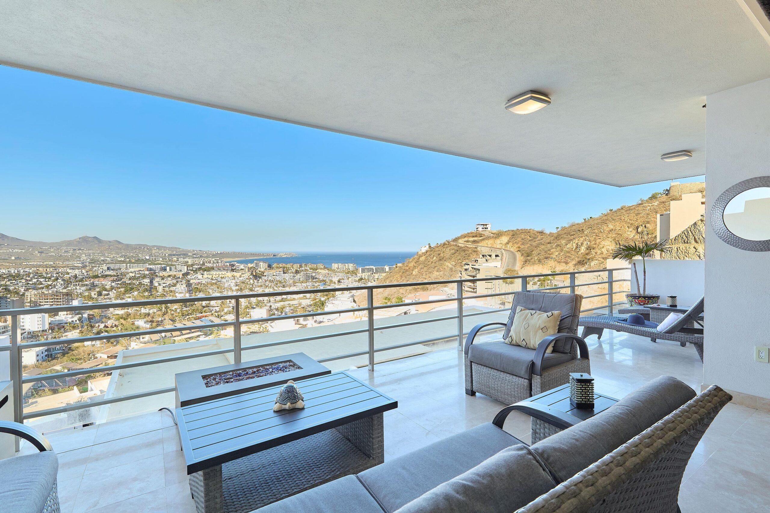 Los Cabos Cascadas Welcome to Las Cascadas 611, a beautifully positioned residence in the prestigious Pedregal community of Cabo San Lucas. This 2-bedroom, 2-bathroom condo offers breathtaking for sale