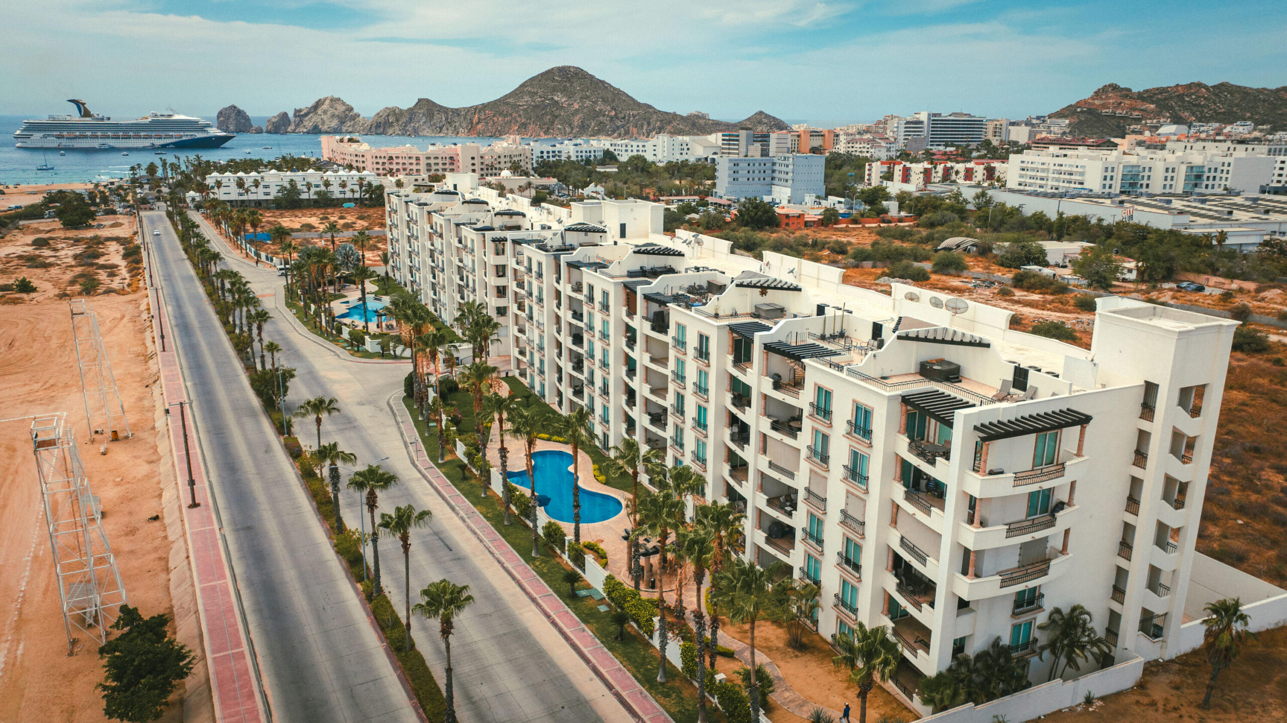 Los Cabos Puerta Cabos Village – 3757 Blvd. Constituyentes, Cabo San Lucas, BS