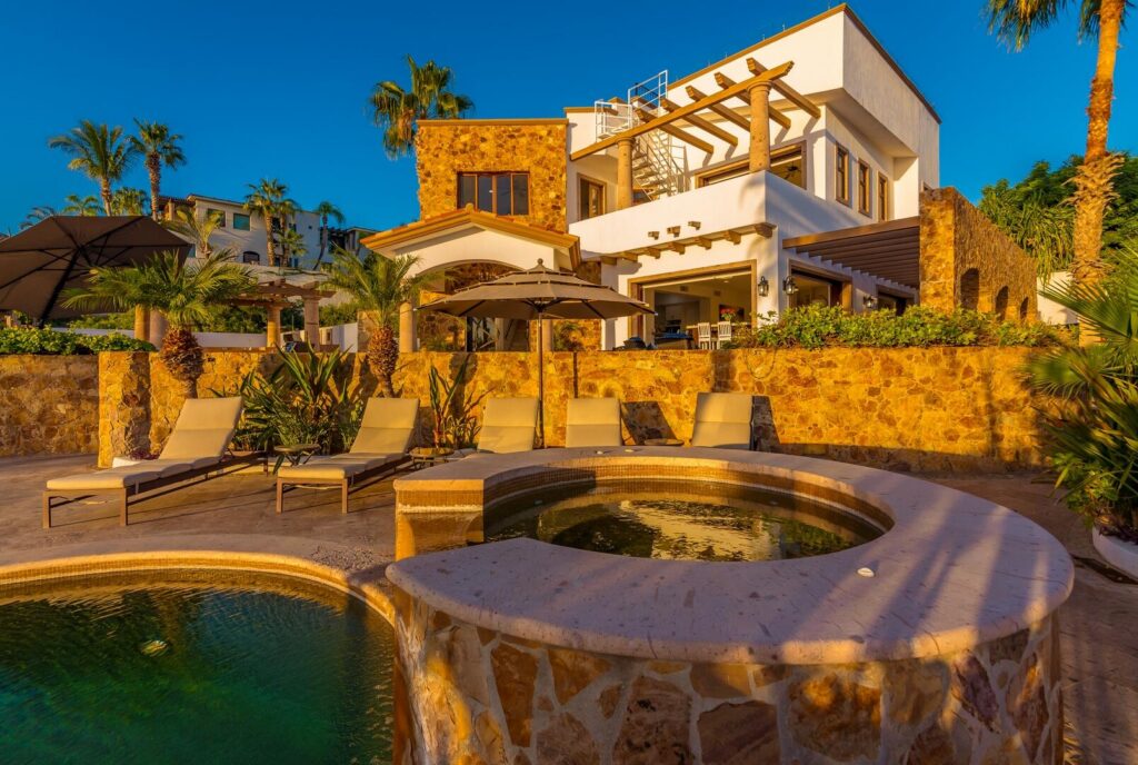 Los Cabos Cresta Del Mar Located in the gated and guarded community of Cresta del Mar, Casa Marcus sits perched well above street level affording it amazing ocean and arch – 96 Calle Principal Cresta del Mar, Cabo Corridor, BS