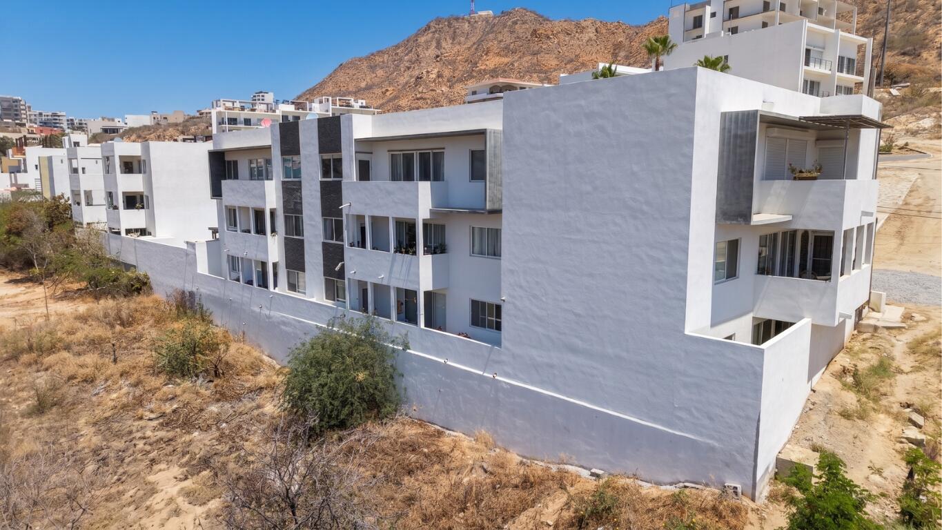 Los Cabos Lienzo Charro Condo for Sale at Torre Serena | Sunset, Cabo San LucasExcellent investment opportunity in Torre Serena, a residential community located in the area known as Sunset, in Cabo San Lucas, Baja California Sur.This second-level condo offers 102 m² of construction, featuring 3 bedrooms, 2 full bathrooms, living area, dining area, and a functional kitchen. It is sold furnished and ready to move in or generate income through long-term or vacation rentals.The property includes 1 assigned parking space, and the community offers controlled access with an electric gate for added privacy and security.Price: – Amaterra Phase 2, Cabo Corridor, BS