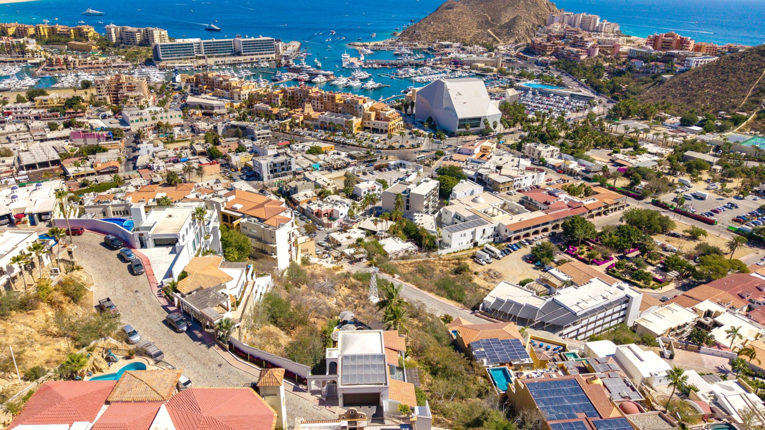 Los Cabos Pedregal Csl CASA SUNSHINE - A rare opportunity to own an exceptional home in the prestigious gated community of Pedregal, Cabo San Lucas. This stunning 5-bedroom, 4-bathroom residence features an office and multiple terraces with breathtaking bay and ocean for sale