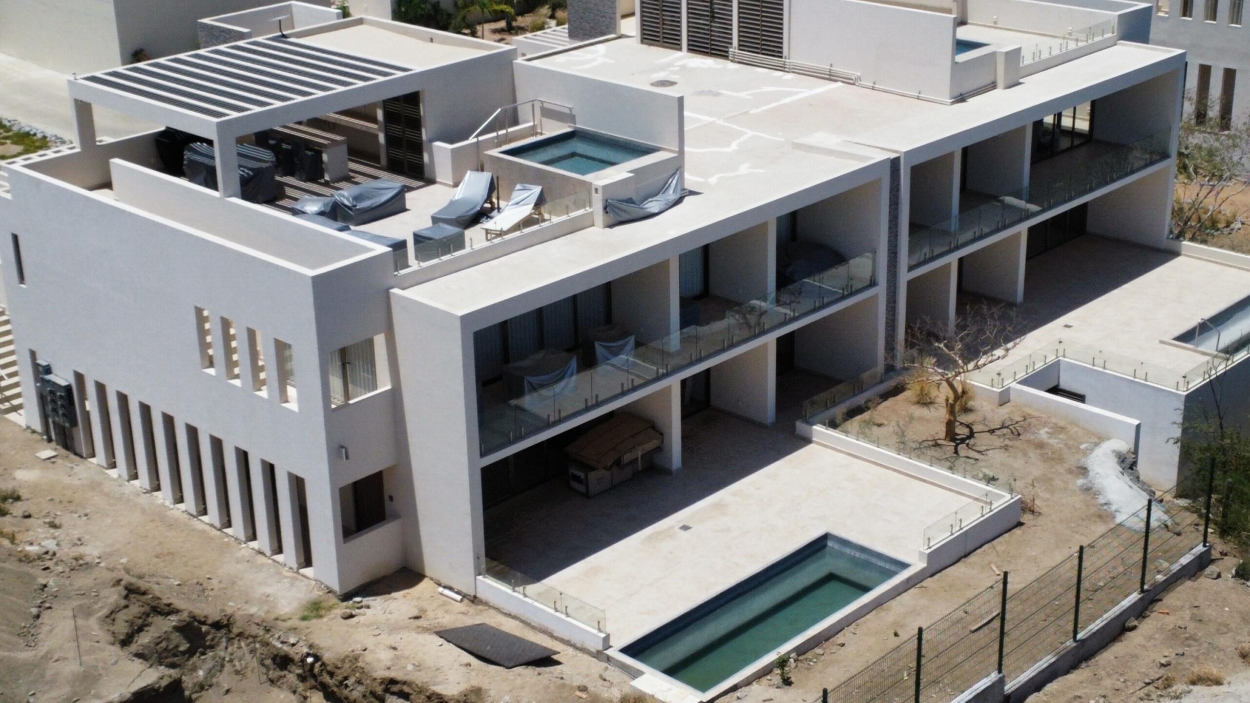 Los Cabos Torres San Jose Perfectly maintained 3 bedroom 3 bathroom 2nd floor Penthouse Unit. BBQ area on expansive 1000 Sq Ft. terraza with amazing – Massive 3bd Penthouse, Cabo Corridor, Cabo Corridor, BS